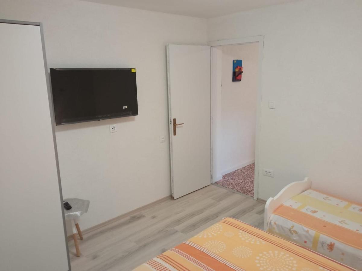 Guesthouse Eljuga Family Stari Grad  Exterior foto